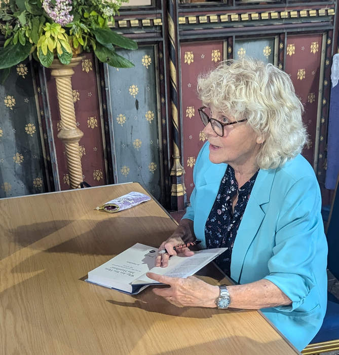 Jo Hamilton (subpostmaster)