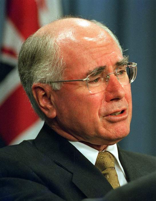 John Howard the latest former PM on the hustings in marginal Chisholm