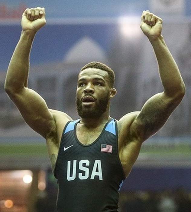 Jordan Burroughs wins gold at worlds, makes USA Wrestling history