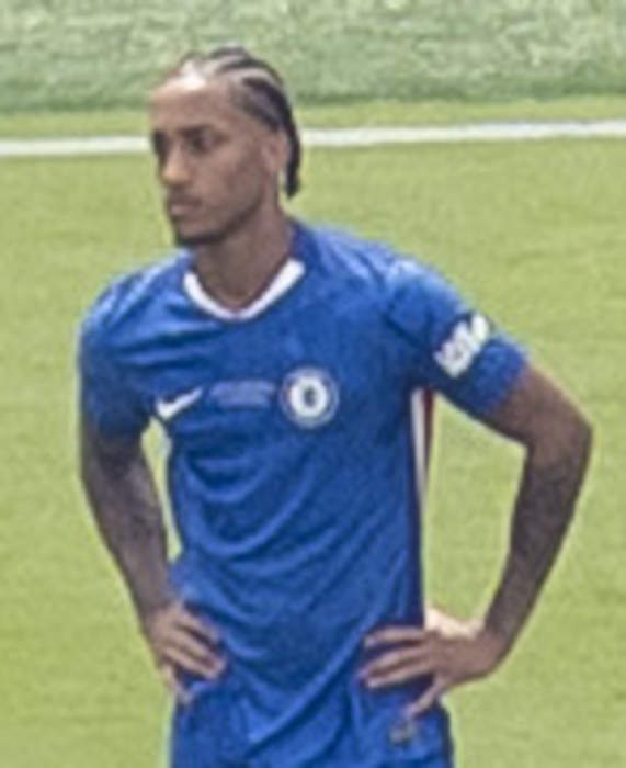 João Pedro (footballer, born 2001)