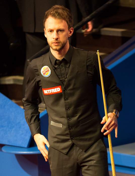 World Snooker Championship 2022: Judd Trump leads Mark Williams in semi-finals