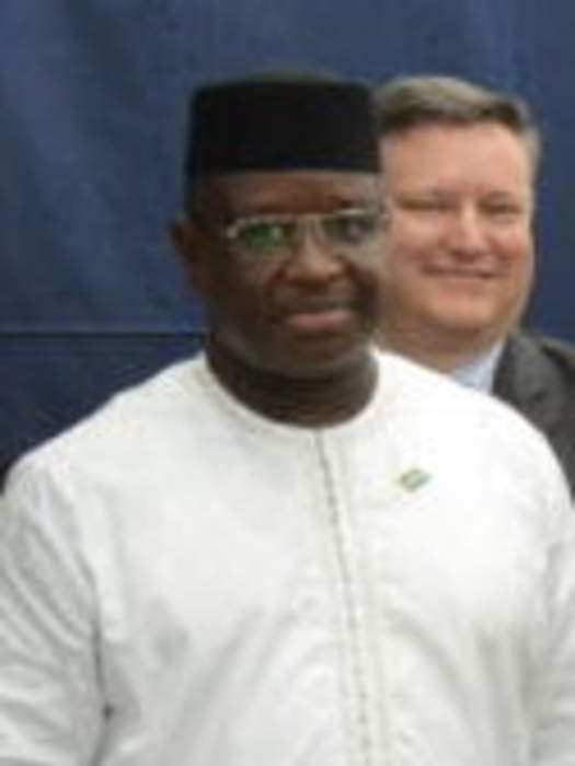 Sierra Leone President Bio claims win, rival disputes tally