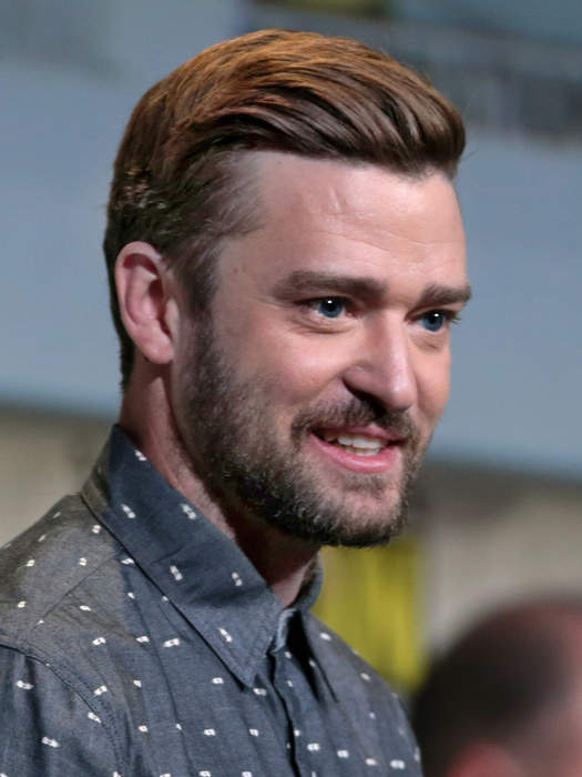 Justin Timberlake's Rotating Floating Stage Impresses Concertgoers