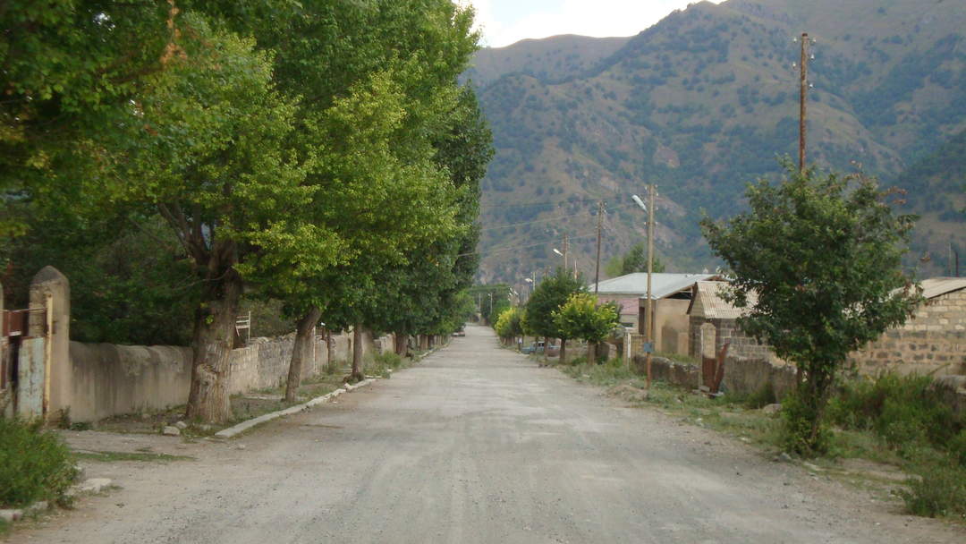 Kalbajar residents burn homes before Azerbaijan handover