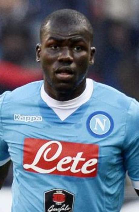 Kalidou Koulibaly: Chelsea in talks to sign Napoli defender and Man City's Nathan Ake