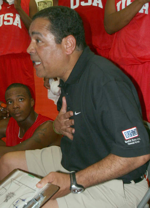 Final Four: Houston coach Kelvin Sampson emotionally shares stories of racist upbringing, father fighting KKK