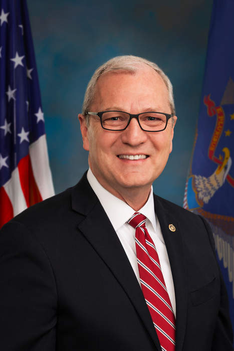 Student loan relief would create 'perverse incentives,' enhance 'reckless' economic decisions: Sen. Cramer