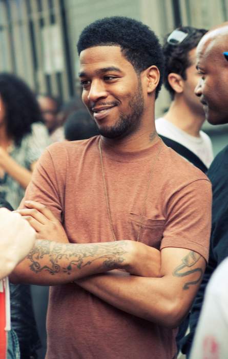 Kid Cudi cancels tour after breaking foot