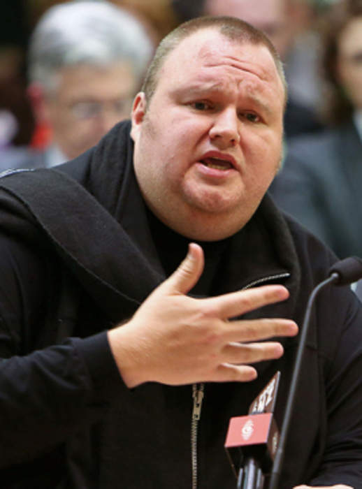 Megaupload's Kim Dotcom to be extradited to United States