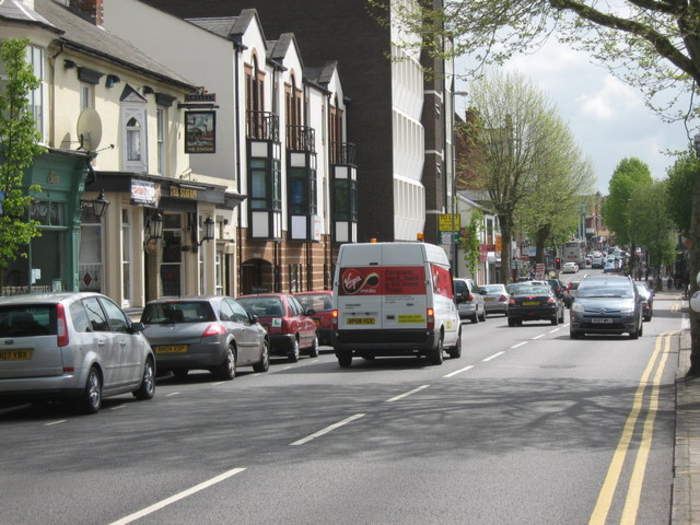 Kings Heath: Murder inquiry after man stabbed