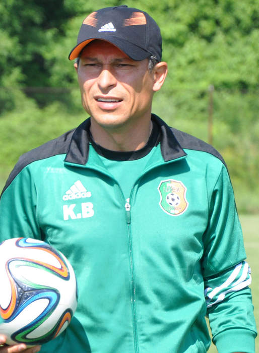 Bulgaria coach apologizes to England over racist chants