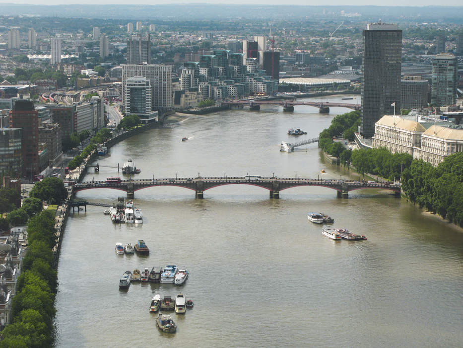 Lambeth Bridge