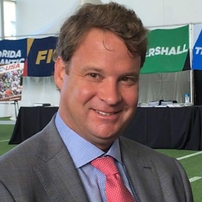Mississippi football coach Lane Kiffin responds to report he's headed to Auburn