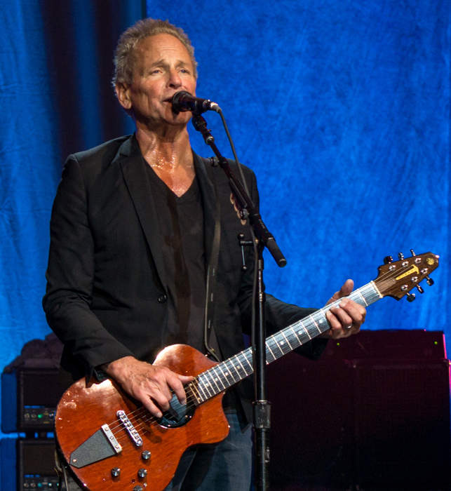 Lindsey Buckingham, wife Kristen are 'working on' their marriage three months after filing for divorce