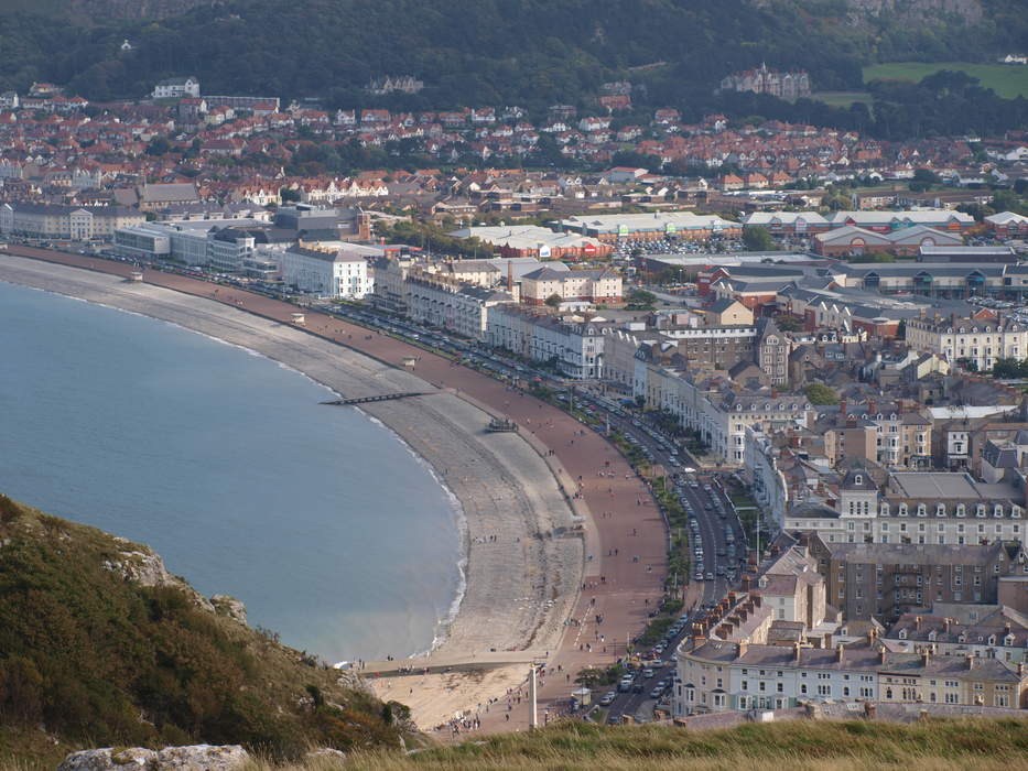Seaside resort fights to have 50,000 tonnes of rock removed from beach