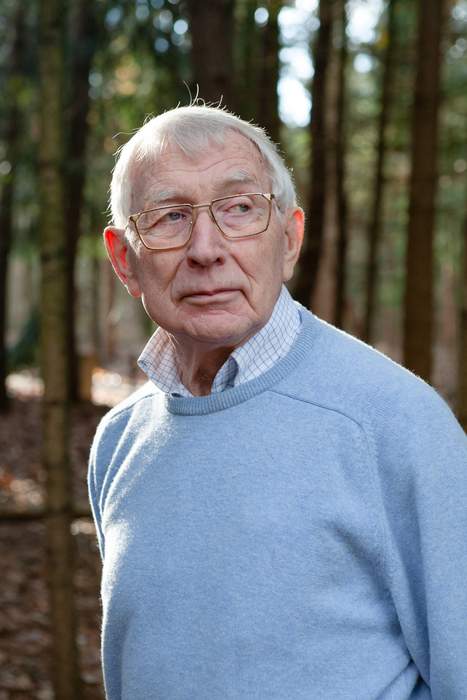 Inventor of the audio cassette, Lou Ottens, dies at 94
