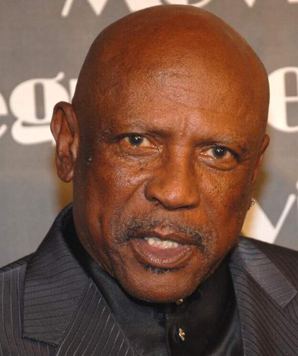 Louis Gossett Jr, the first black man to win an Oscar for best supporting actor, dies