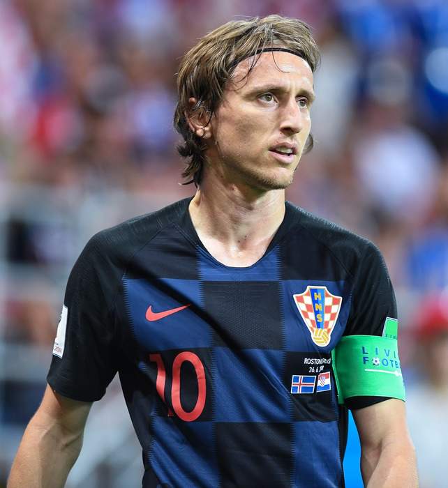 Luka Modric: Croatia midfielder signs one-year contract extension with Real Madrid