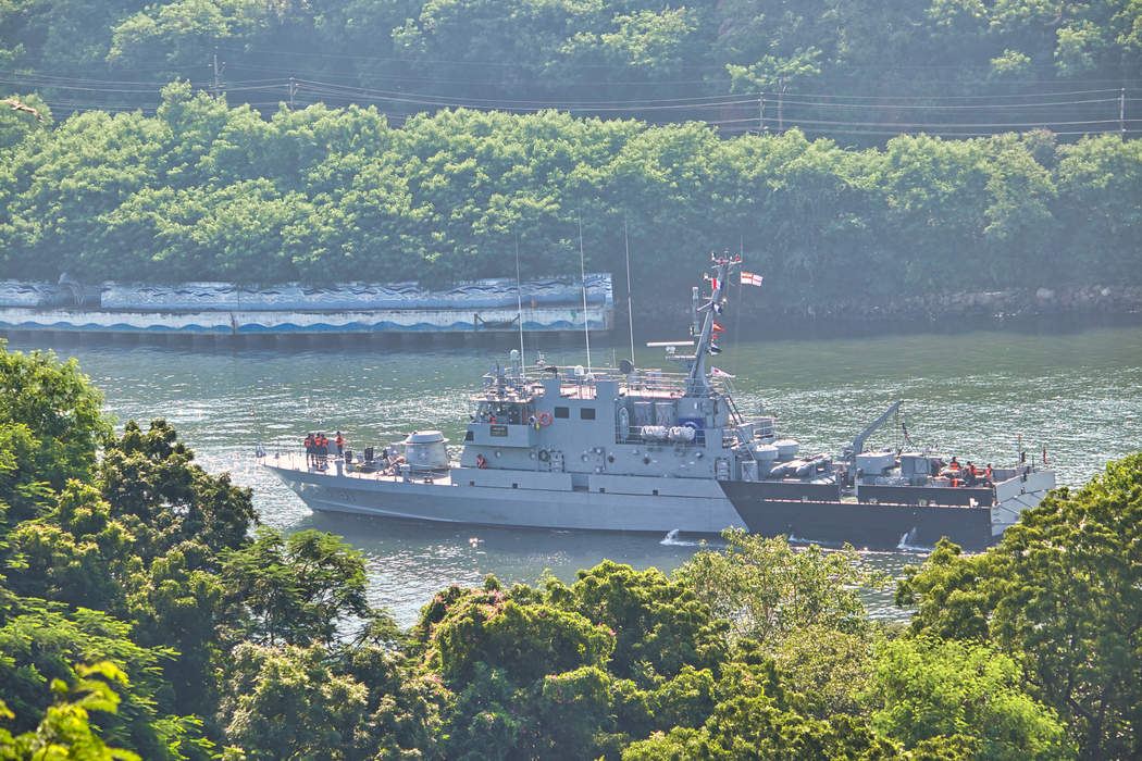 INS Kochi arrives at Male, hands over coast guard ship 'Huravee' to Maldives