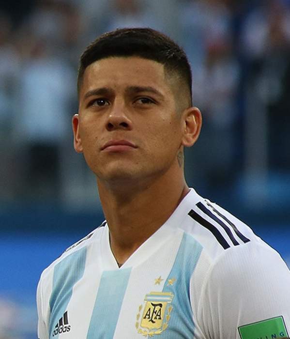 News24.com | WATCH | Ex-Man United defender Rojo smokes cigarette on pitch after Boca Juniors' cup win