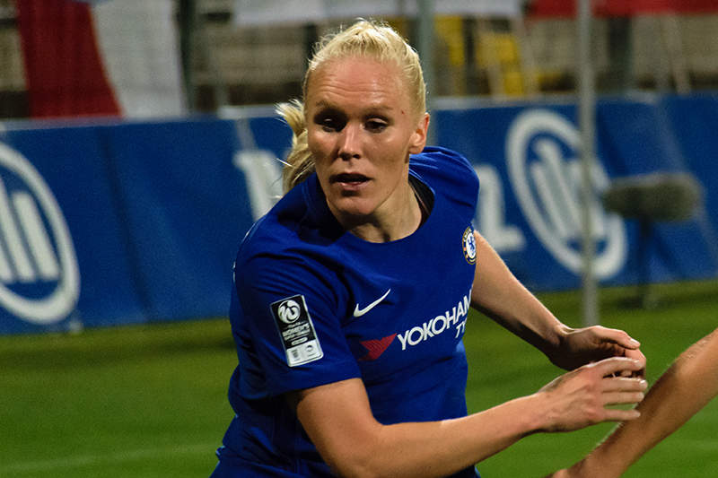 Maria Thorisdottir: Manchester United sign defender from fellow WSL side Chelsea