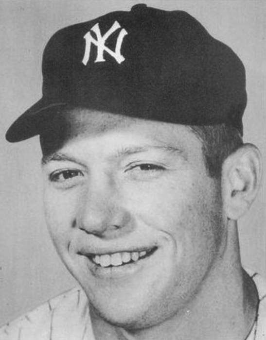 Mickey Mantle 1952 baseball card to be auctioned next month
