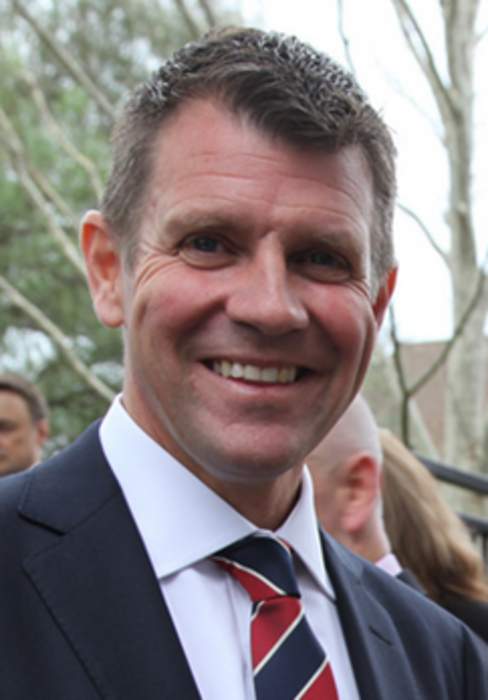 Former premier Mike Baird tells ICAC relationship should have been disclosed