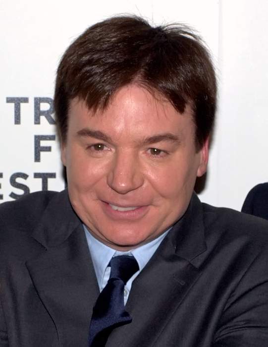 Mike Myers Debuts White Hair in First Public Appearance in Over a Year