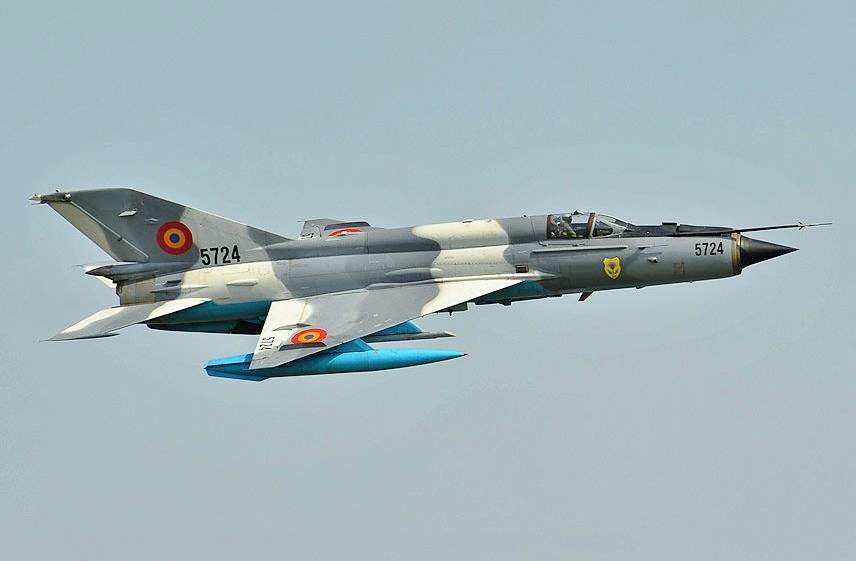 IAF's MiG-21 crashes near Hanumangarh in Rajasthan;  two civilians killed, pilot safe