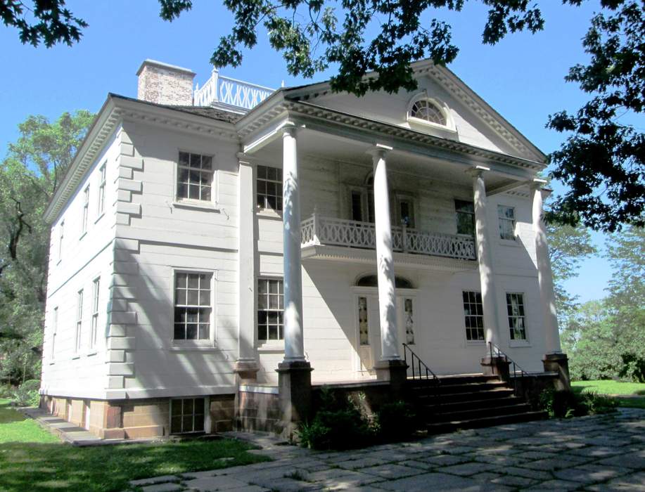 Hunting ghosts at New York City's Morris-Jumel Mansion