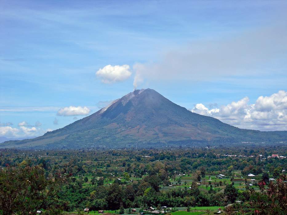 Indonesian Volcano, Mount Sinabung, Erupts & Shoots Ash 3 Miles High