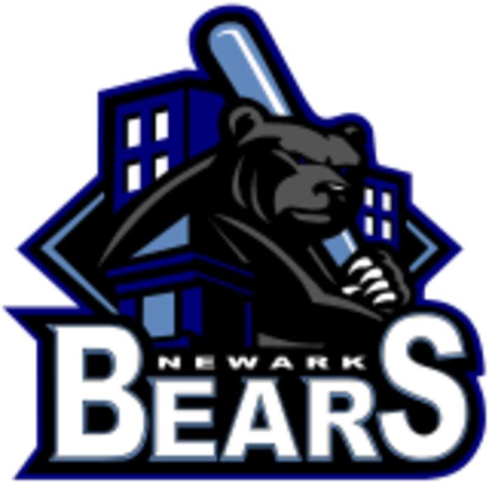 4/26: Violent storms, tornadoes pound South; Strike out: Newark Bears close with auction