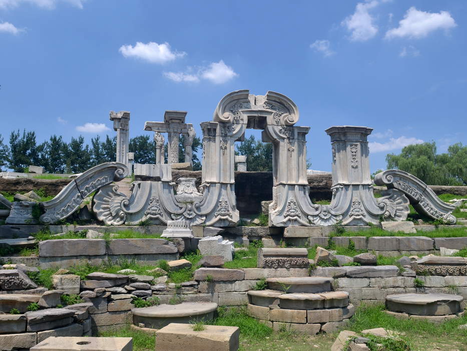 China: Looted horse head returns to Beijing's Old Summer Palace