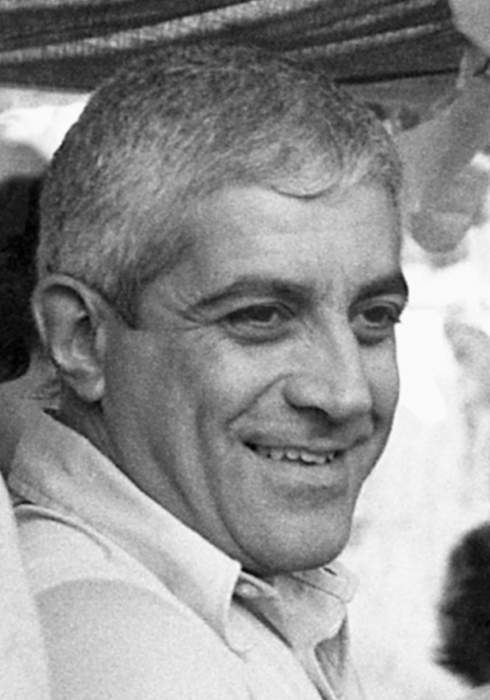 Otelo Saraiva de Carvalho, who led the 1974 revolution in Portugal, has died