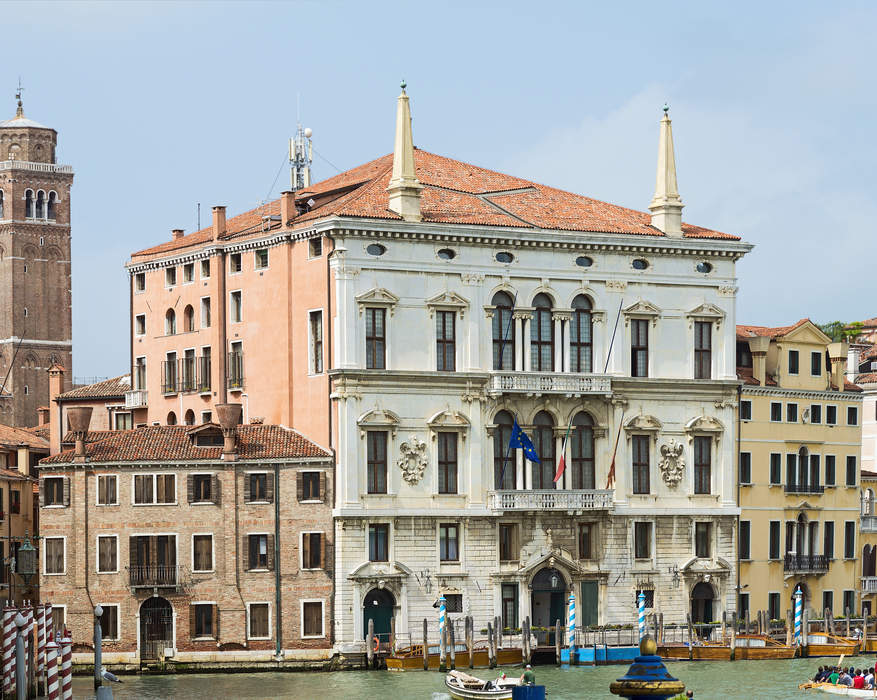 Palazzo Balbi, Venice