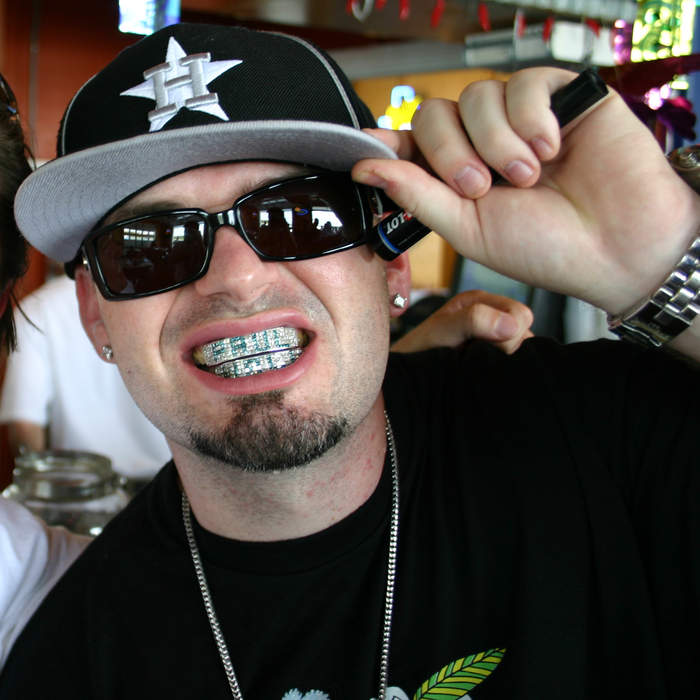 Paul Wall Offering Drake Free Lifetime Grills, Says Gray Beard Is 'Age Appropriate' Look