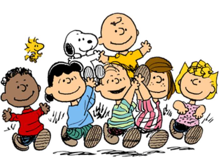 Join the Peanuts gang singing 'Auld Lang Syne' in sweet New Year's video