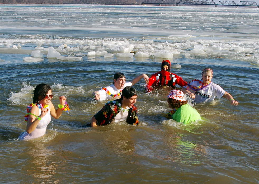 Livvy Dunne Kicks Off Christmas Eve With Bikini-Clad 'Polar Plunge'