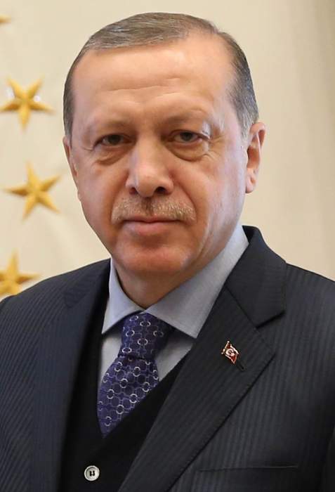 Turkey election: Anti-migration party backs Erdogan rival