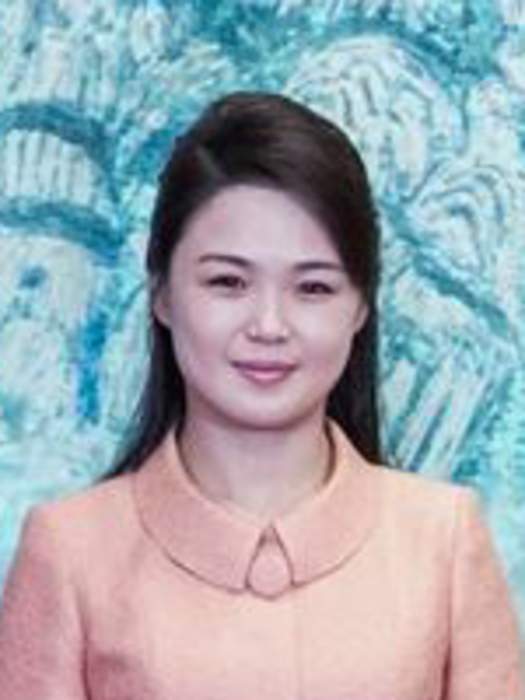 News24.com | Wife of N Korea’s Kim appears in public for first time in a year