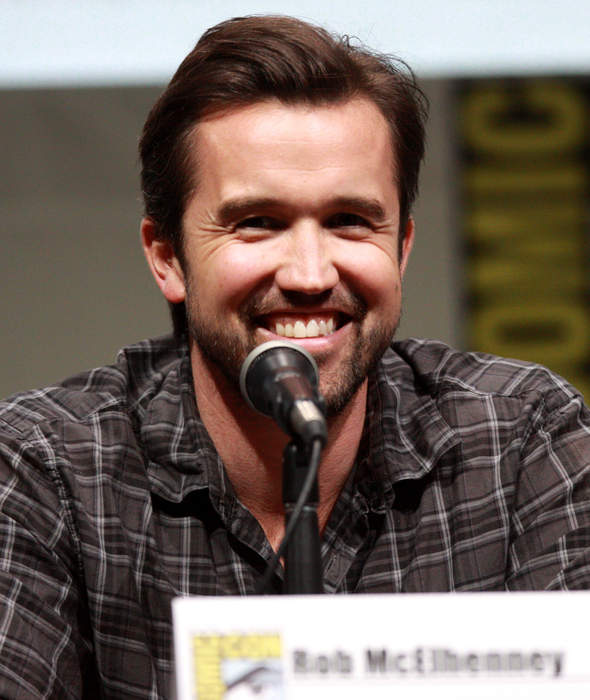 Rob McElhenney Watches Eagles Game On Phone During Emmys