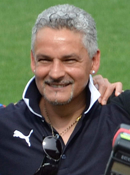 Ex-footballer Roberto Baggio injured in armed robbery