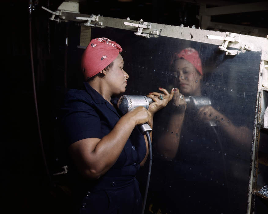 'I can tell you history': A real-life Rosie the Riveter tells her World War II story at 95