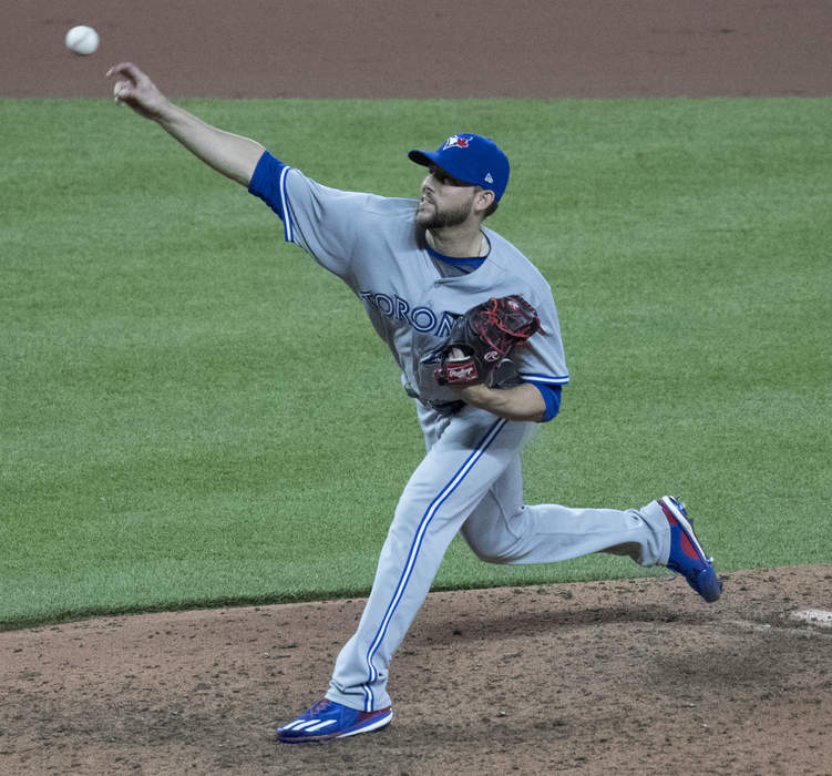 MLB suspends, fines Cubs' Ryan Tepera for intentionally throwing at Brewers' Brandon Woodruff