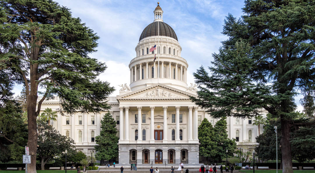 Sacramento mayor condemns protesters who vandalized his home