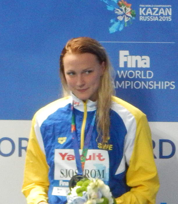 Sjostrom breaks Phelps' record for world medals
