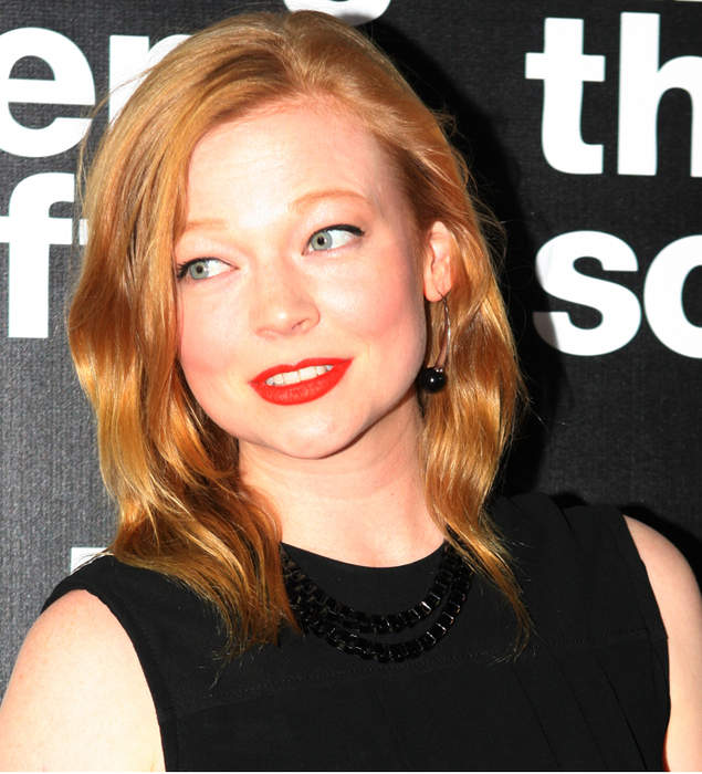'Succession' star Sarah Snook expecting first child with husband, Dave Lawson: See photos