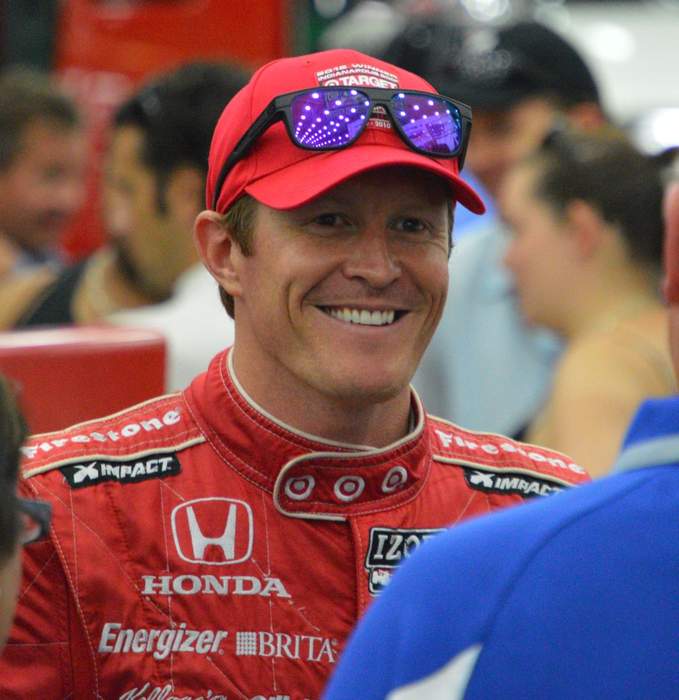 Scott Dixon spins and wins to break IndyCar drought