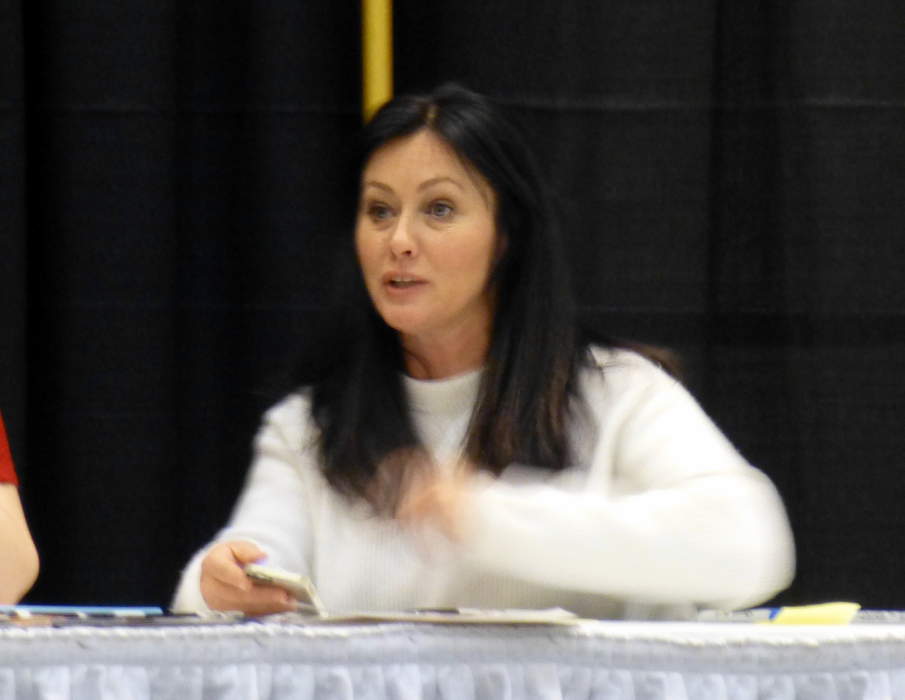 Shannen Doherty Prepping for Her Own Death, Giving Away Belongings