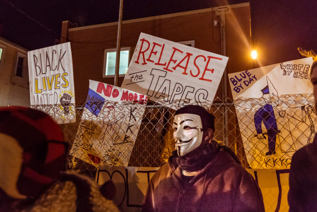 Minneapolis protesters demand answers after unarmed man killed by cops